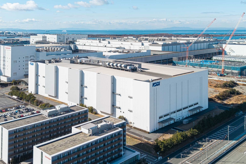KDDI’s first domestic AI data center, the Osaka Sakai Data Center, established in Sakai City, Osaka Prefecture